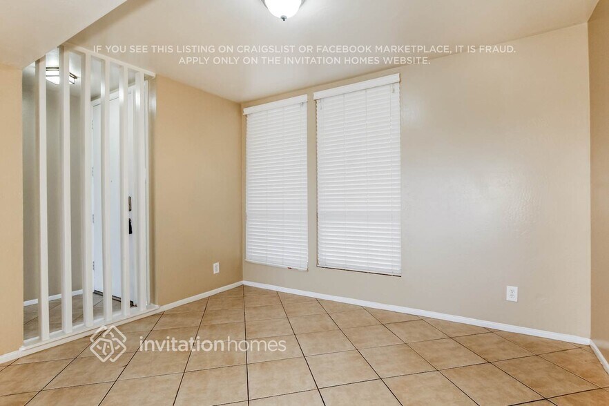 Building Photo - 3531 W Vogel Ave