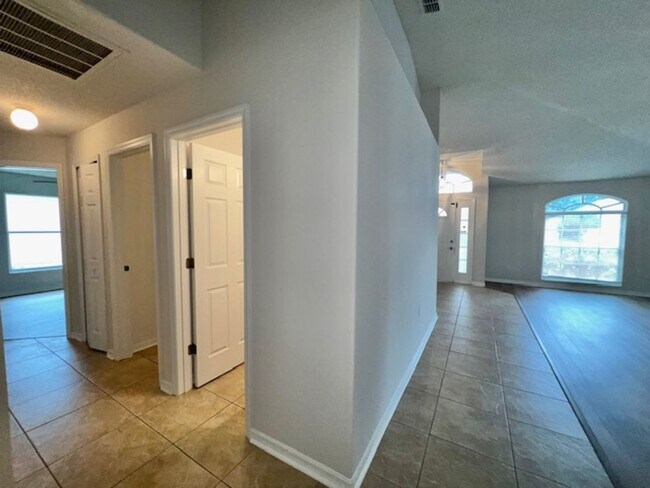 Building Photo - 4119 Coralbrooke Grove