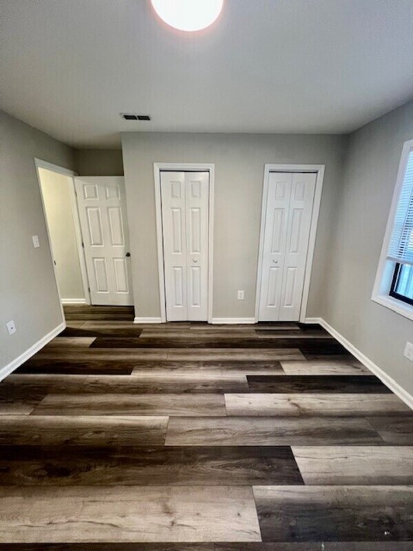 Building Photo - 593 Star Light Dr