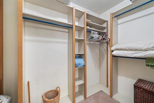 Building Photo - 2601 Marina Isle Way