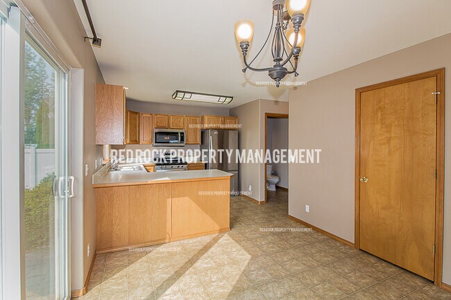 Building Photo - 7005 N Joanna Dr