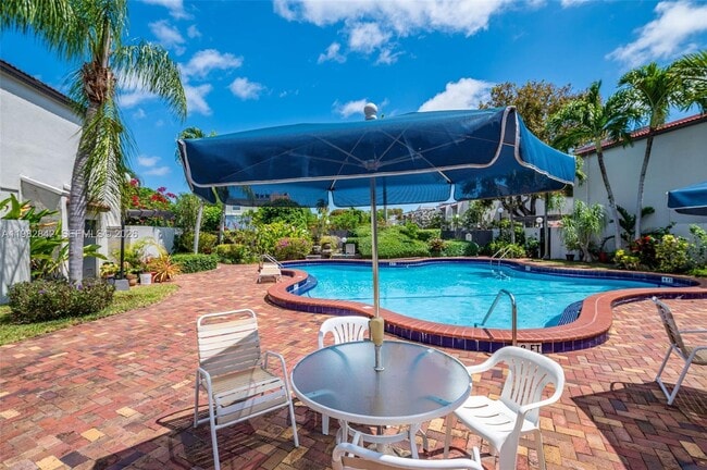 Building Photo - 4702 SW 67th Ave