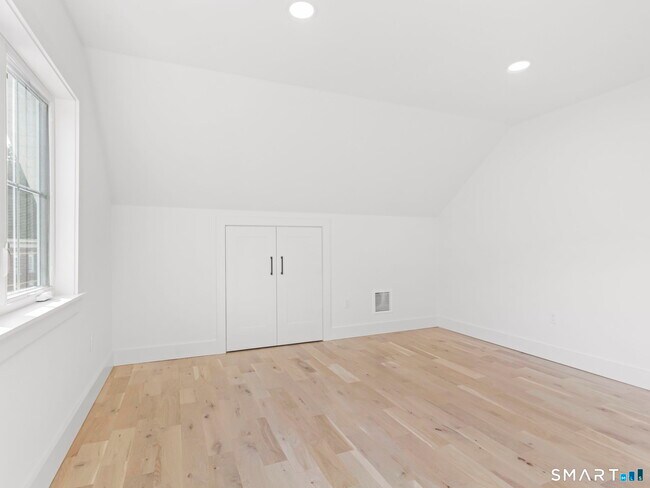 Building Photo - 325 Coram Ave