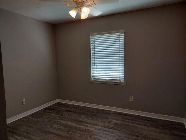 Building Photo - 264 Costado St