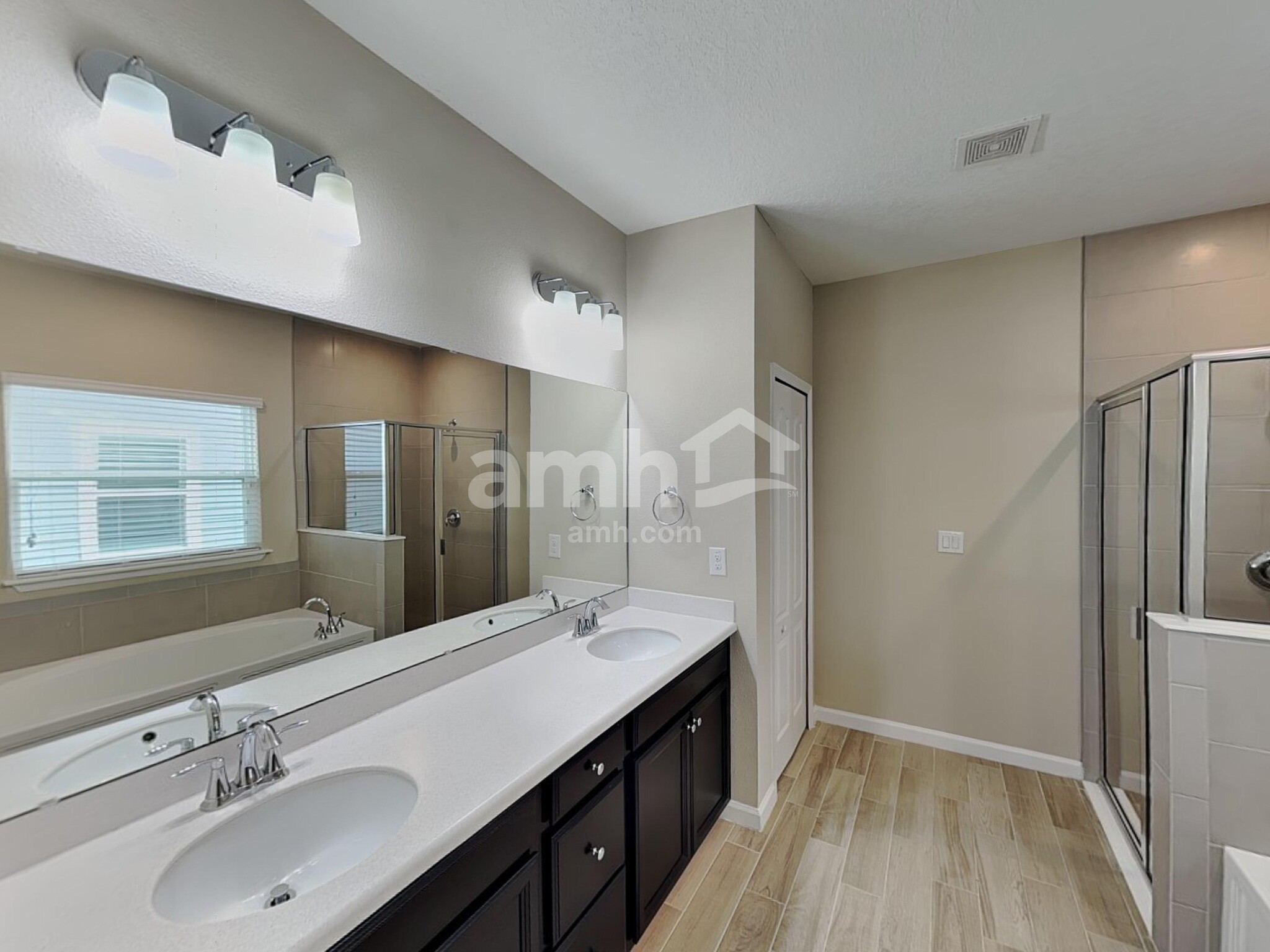 Building Photo - 37 Trumpco Dr