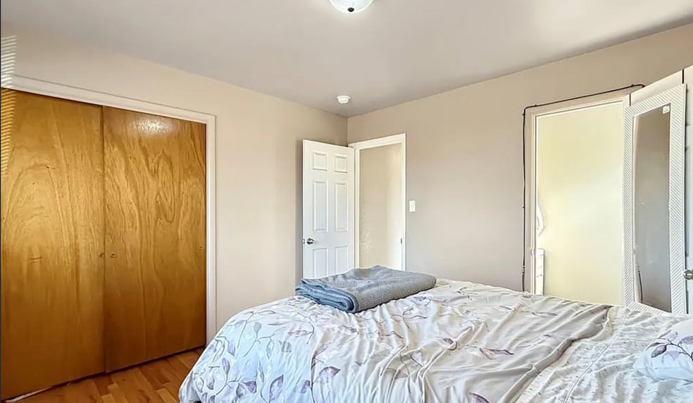 Building Photo - 2891 S Valentia St