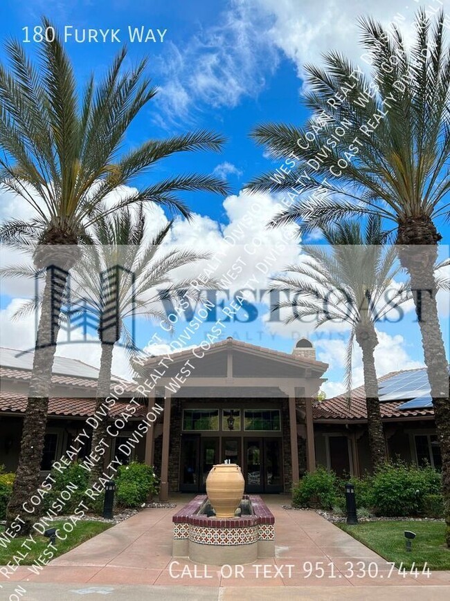 Building Photo - COMING SOON!!! 2bd/2ba with golf course an...