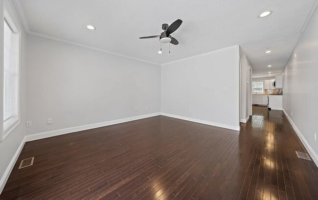 Building Photo - 469 Sherman St