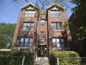 Building Photo - 1728 W Juneway Terrace
