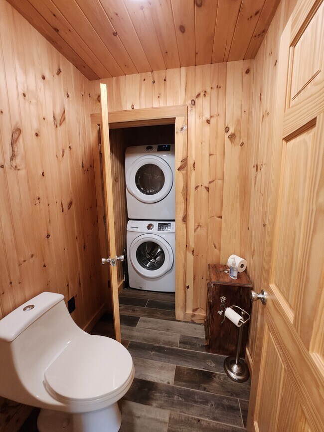 Building Photo - 2650 Hickory Nut Gap Rd