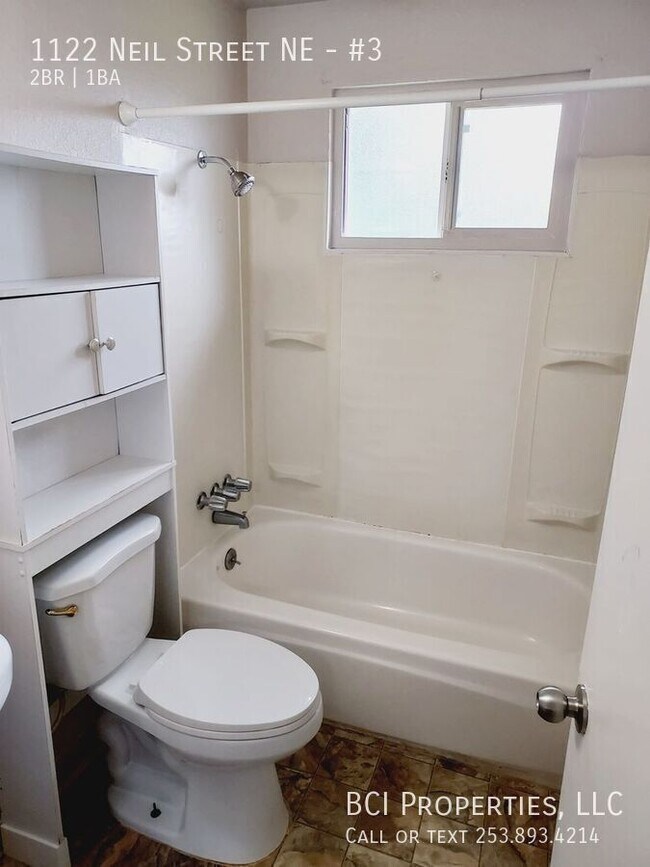 Building Photo - 1122 Neil St NE