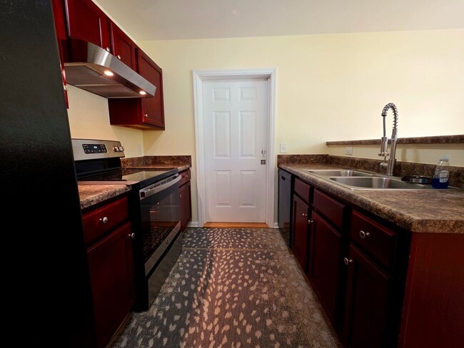 Building Photo - 4Br, 2Ba in Ashbury Park!