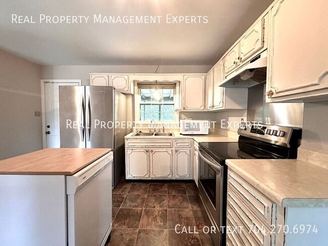 Building Photo - 4320 Woodgreen Terrace