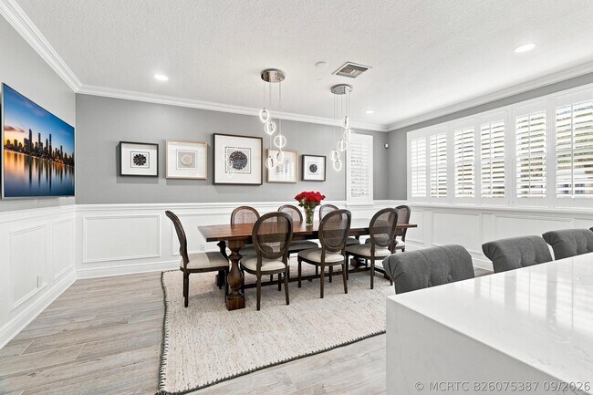 Building Photo - 5550 NE Trieste Terrace