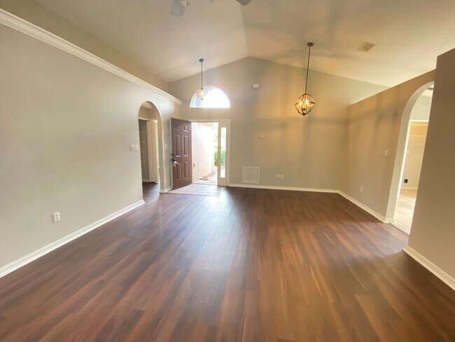 Building Photo - View this home today and Move in July 3rd!...
