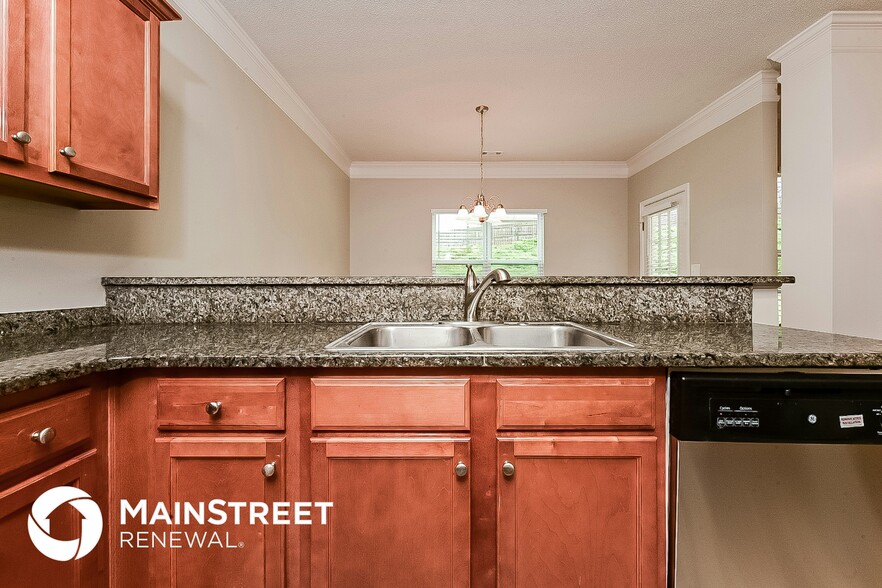 Building Photo - 520 Hansen Dr