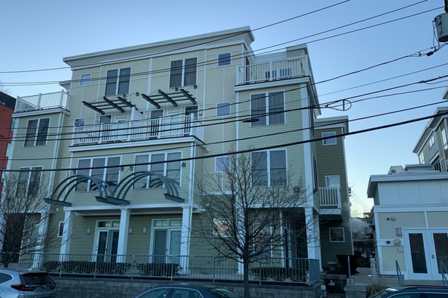 Building Photo - 1.0 bedroom in Cambridge Massachusetts 02138