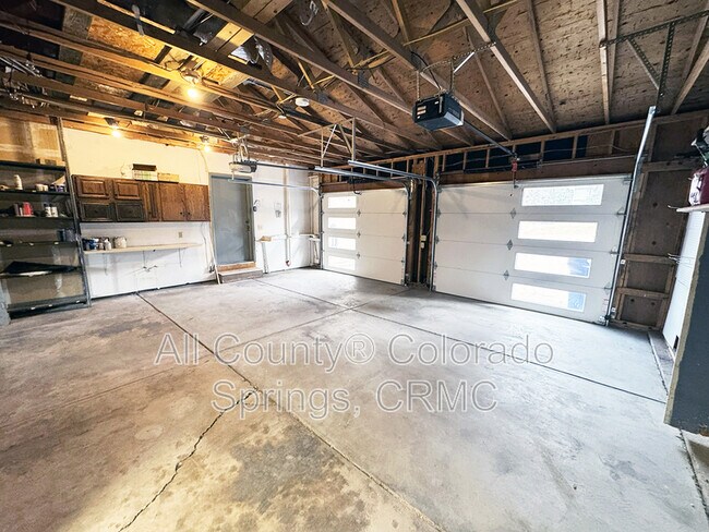 Building Photo - 460 Wintery Cir N