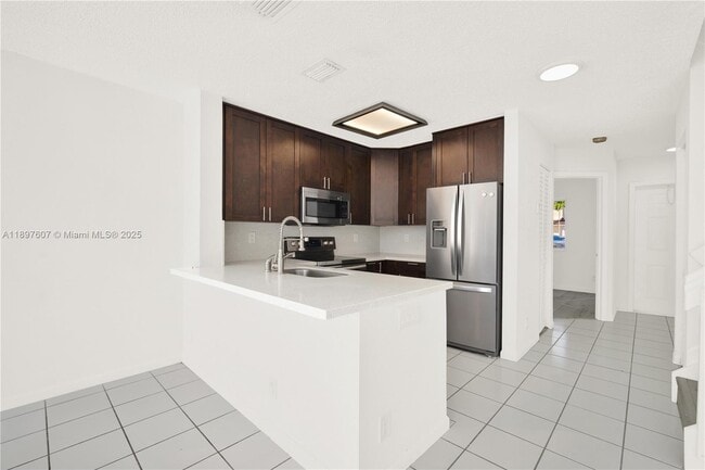 Building Photo - 17380 SW 140th Ct