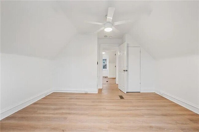Building Photo - 1211 Jancey St