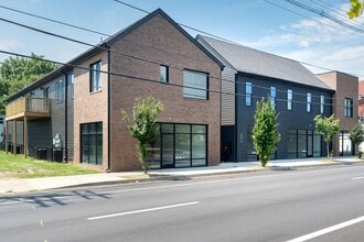 Building Photo - 2510 Portland Ave