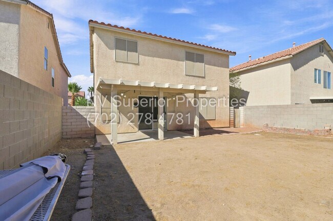 Building Photo - 8713 W Majestic Pine Ave