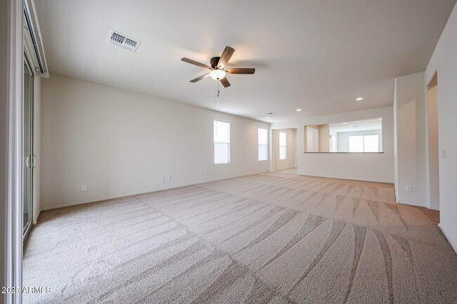 Building Photo - 7106 W Hedge Hog Pl