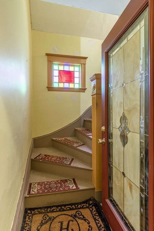 Building Photo - 66 Hall Ave