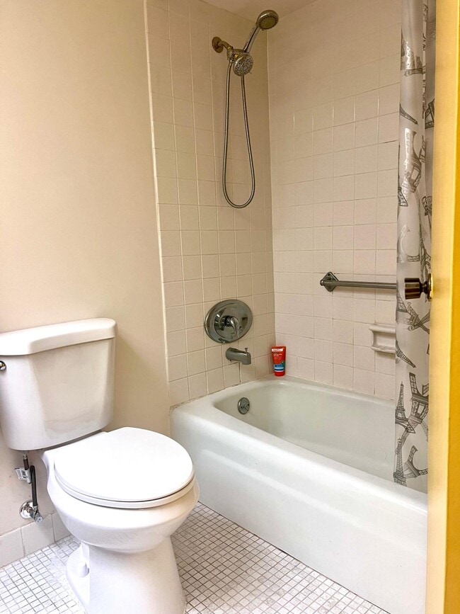 Building Photo - 251 174th St