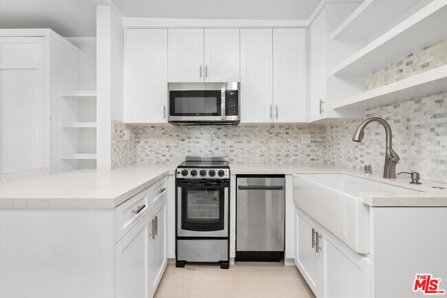 Building Photo - 26664 Seagull Way