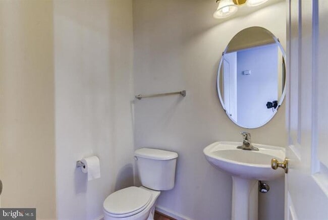 Building Photo - 2002 Idlewild Blvd