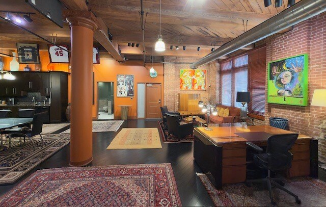 Building Photo - 1101 Lucas Ave