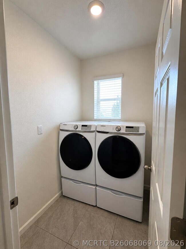 Building Photo - 12251 Nettuno Wy