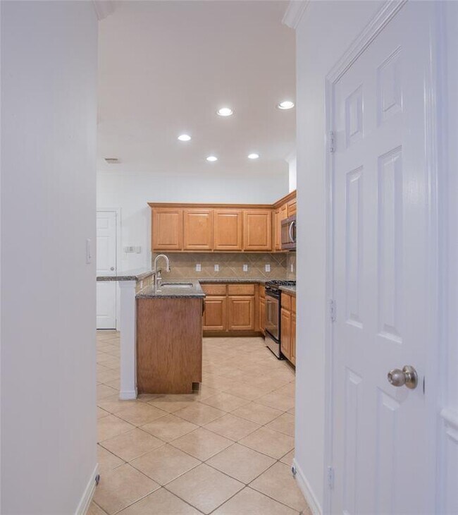 Building Photo - 5413 Kiam St