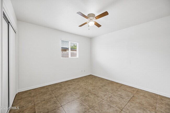 Building Photo - 4115 N 18th Dr