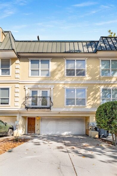 Building Photo - 5803 Hudson St