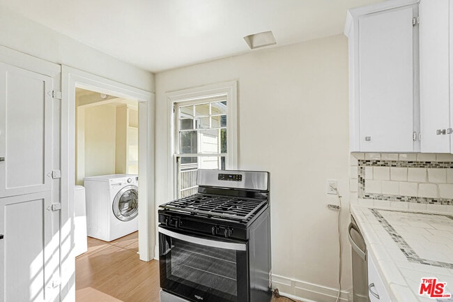 Building Photo - 11970 Darlington Ave