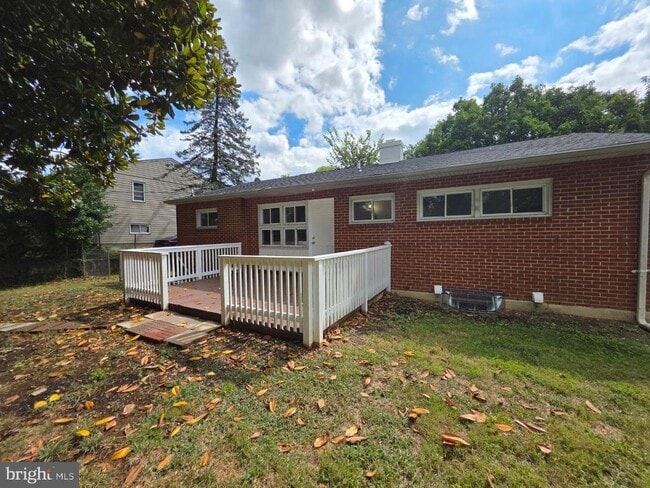 Building Photo - 1030 Collwood Rd