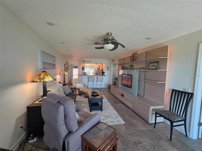 Building Photo - 6295 Bahia Del Mar Cir