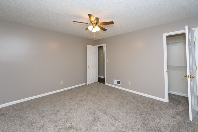 Building Photo - REMODELED BRICK & VINYL RANCH WAITING FOR ...