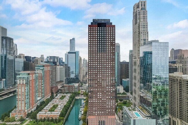 Building Photo - 400 E Ohio St