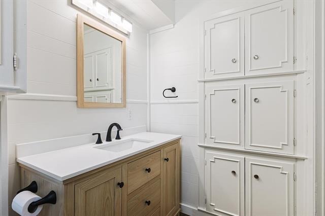 Building Photo - 157 W Purnell St