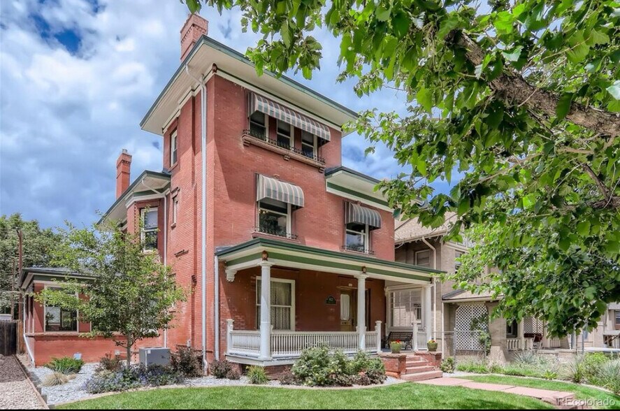 Primary Photo - 1621 York St