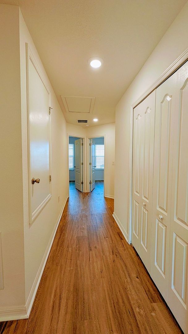 Building Photo - BEAUTIFUL 3-BEDROOM, 3-BATHROOM LUXURY TOW...