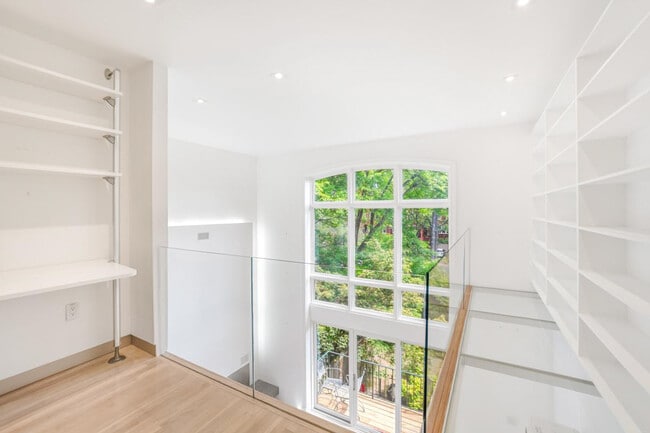 Building Photo - 3927 Georgetown Ct NW