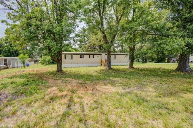 Building Photo - 5947 Julian Airport Rd