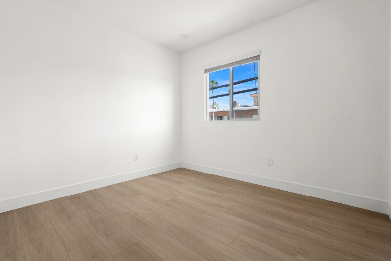 Building Photo - 14531 Dickens St
