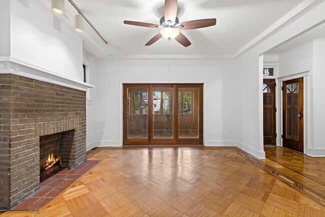 Building Photo - 322 78th St