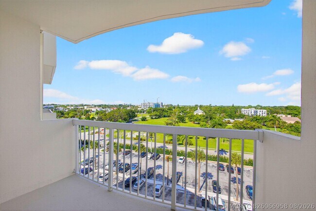 Building Photo - 2600 N Flagler Dr