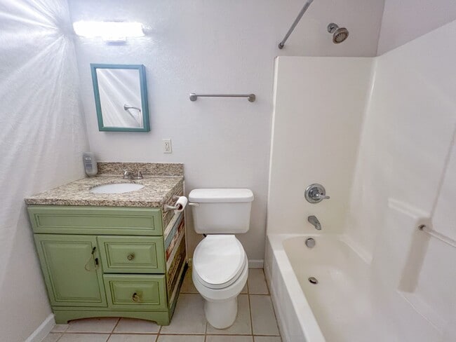 Building Photo - HOUSE - COTTONWOOD – VERDE VILLAGE